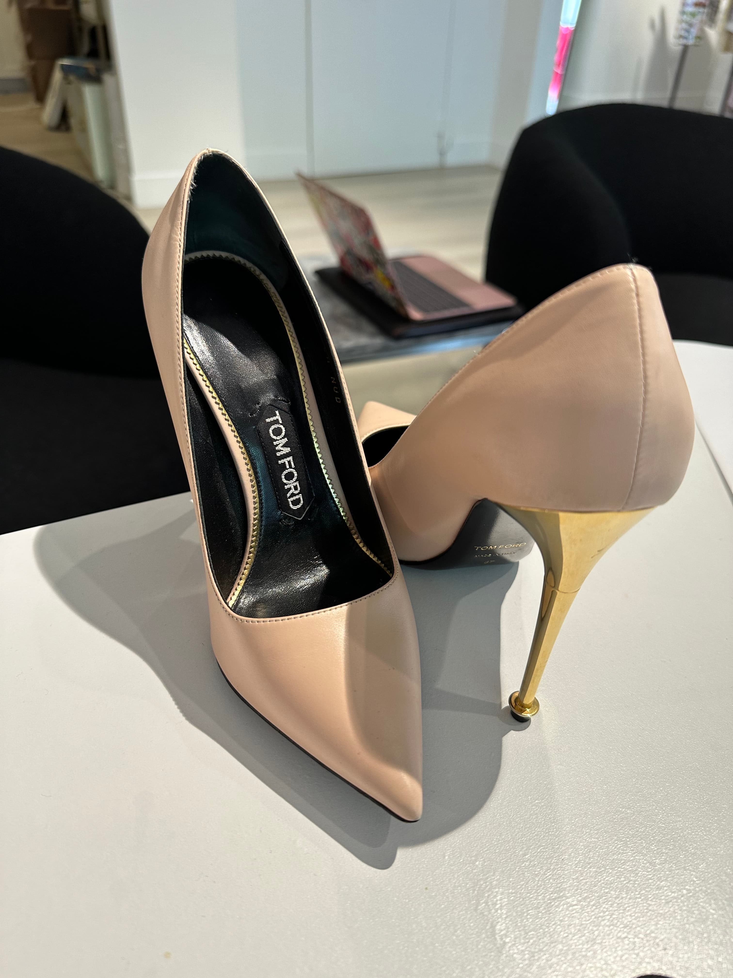 Tom Ford Nude Pumps With Gold Heel