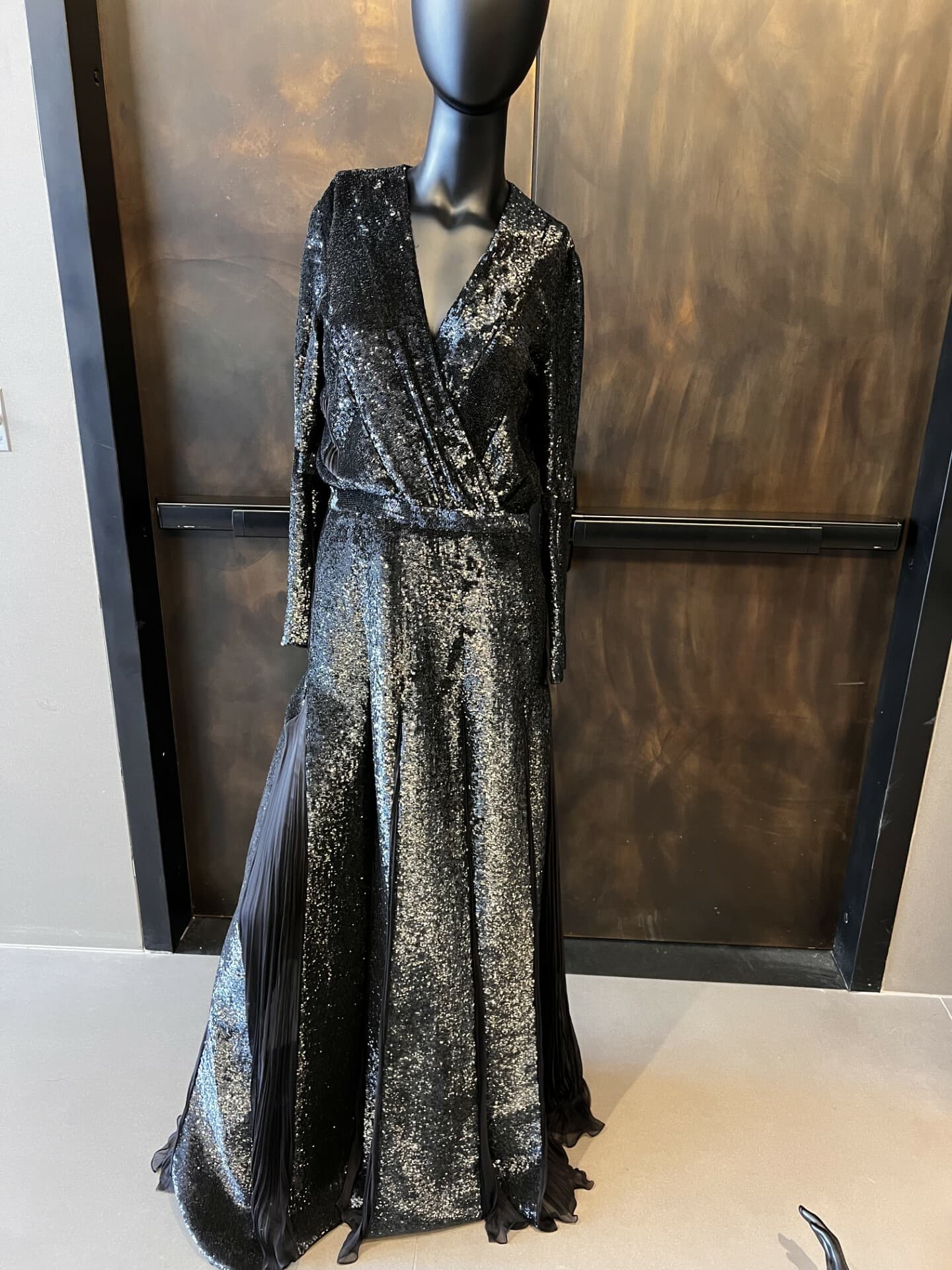 Ralph And Russo Black Long Sleeve V-neck Sequin Gown